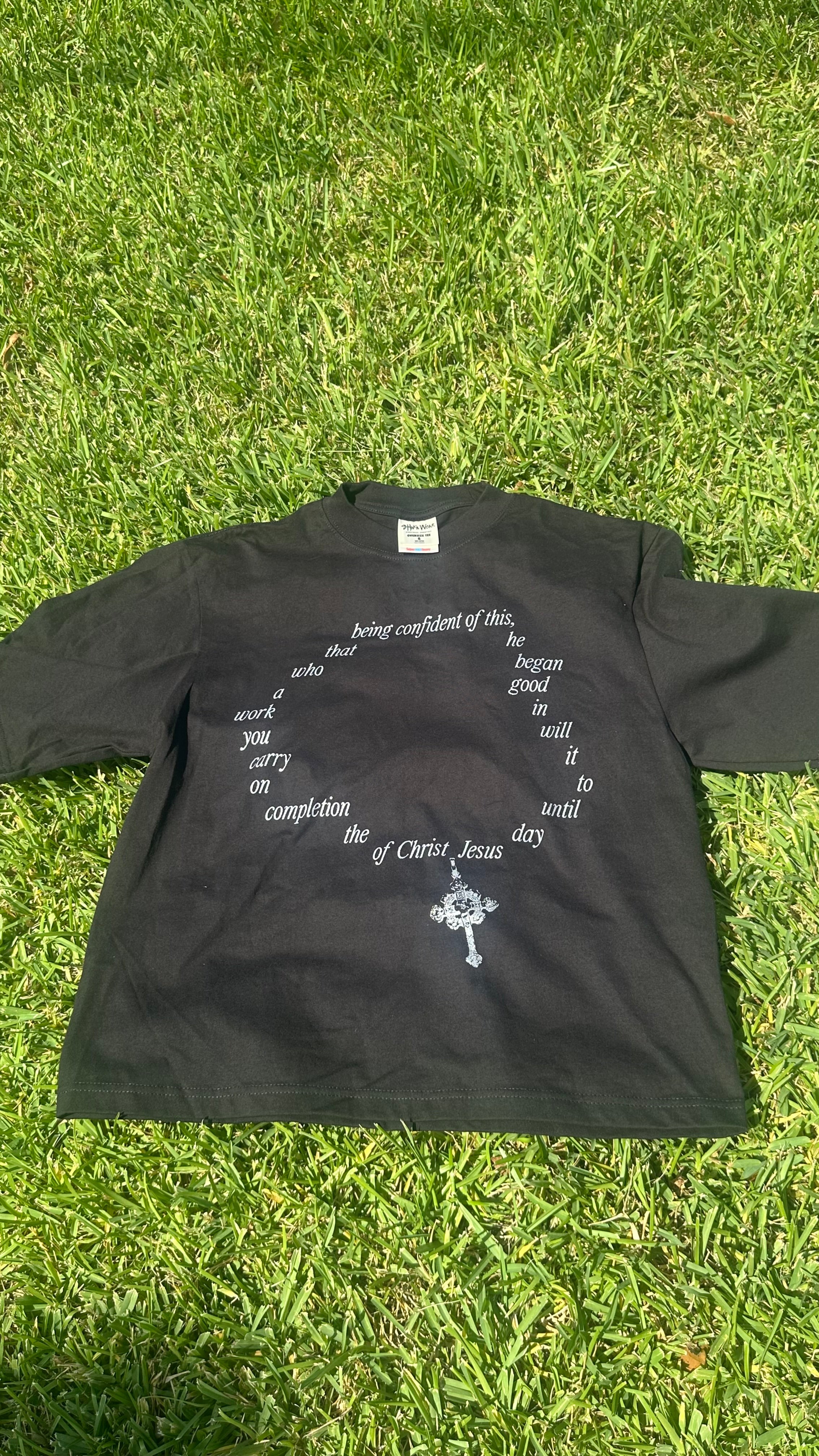 CROSS NECKLACE TEE