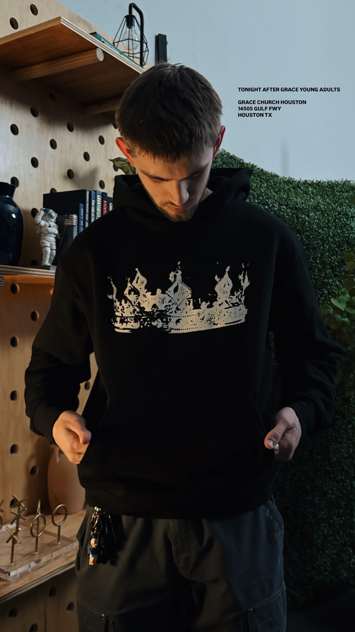 CROWN HOODIE